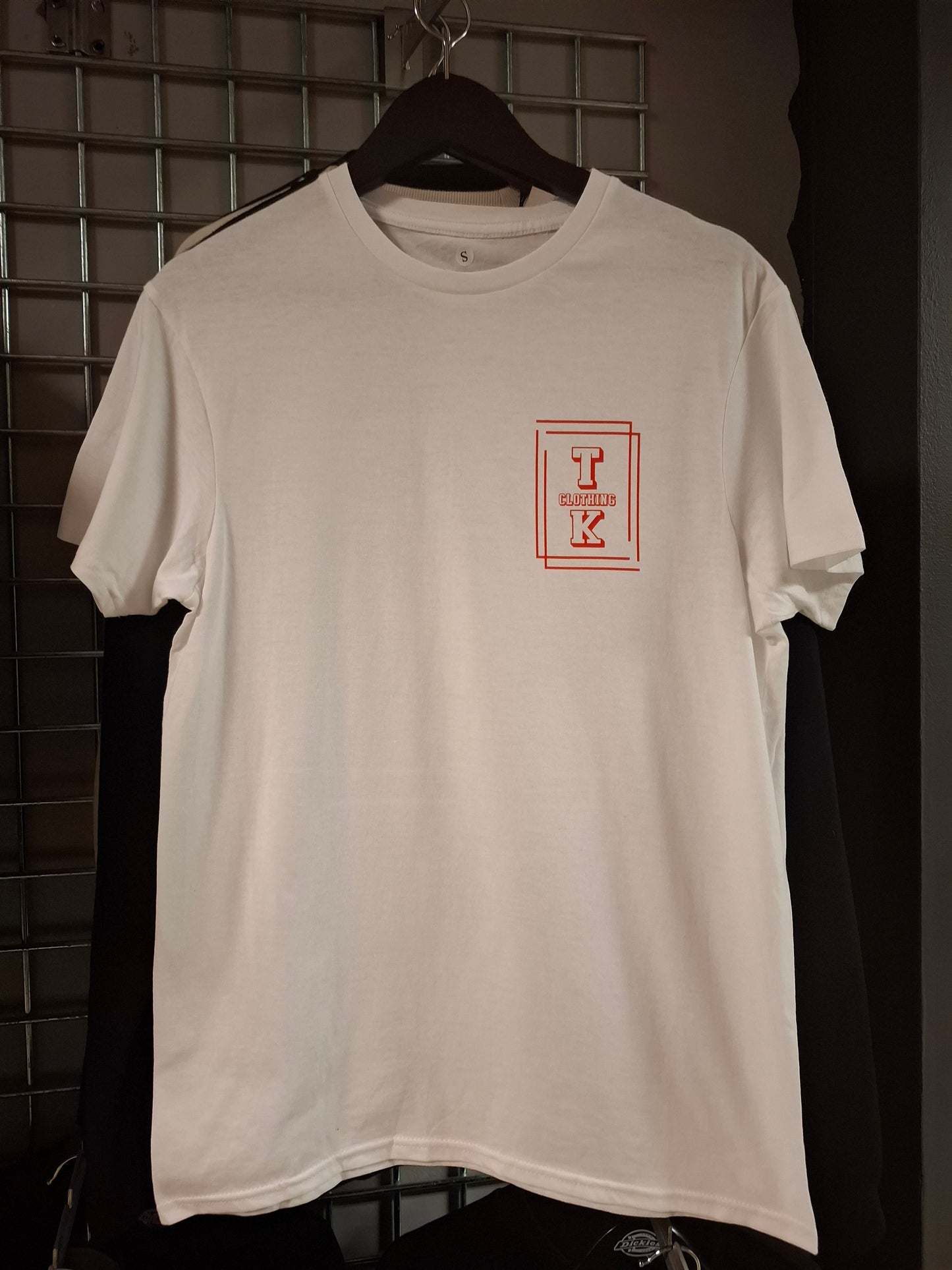 Teekoo Clothing T- paita